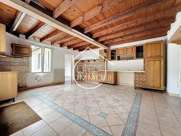 Saint Terre : Maison avec accès privatif à la Dordogne