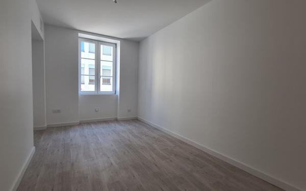 Appartement à vendre    3 pièces • 62,44 m2 Mâcon