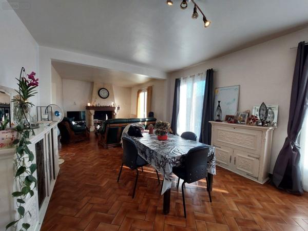 Immeuble de rapport à vendre à Tocane-Saint-Apre en Dordogne (24350), ref : 18113/90