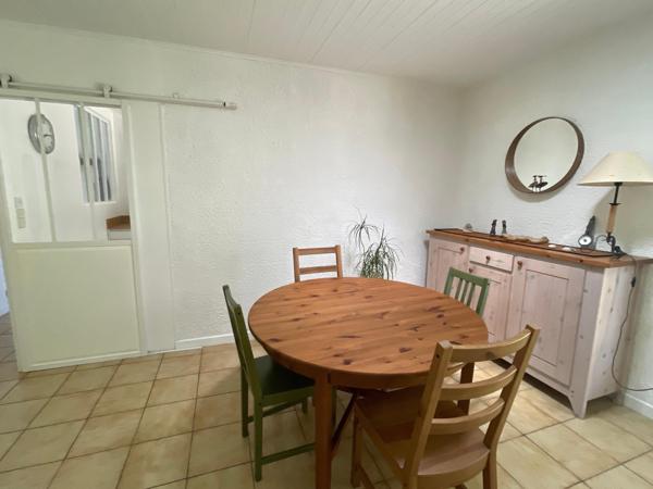 Maison joliment rénovée au calme à Lège
