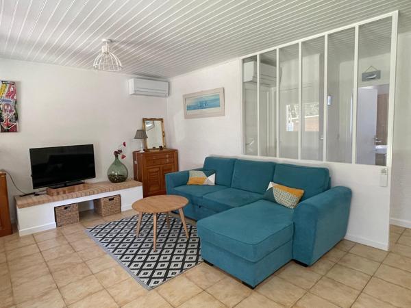 Maison joliment rénovée au calme à Lège