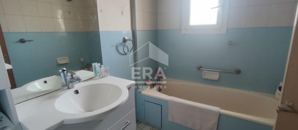 Appartement Dole 5 pièces  108 m2, résidence sécurisée + box + parking + cave+ grenier