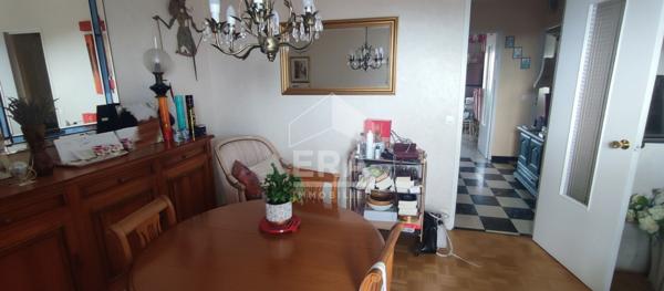 Appartement Dole 5 pièces  108 m2, résidence sécurisée + box + parking + cave+ grenier