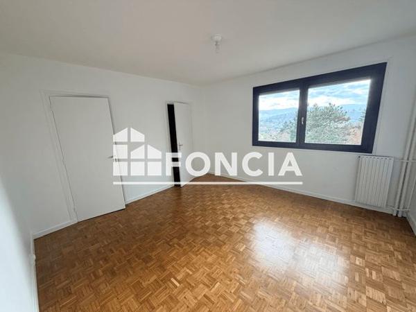 Location Appartement 3 pièces 68.3 m² - LA FEUILLETIERE TOUR 4 Villars 42390