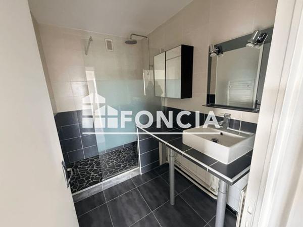 Location Appartement 3 pièces 68.3 m² - LA FEUILLETIERE TOUR 4 Villars 42390