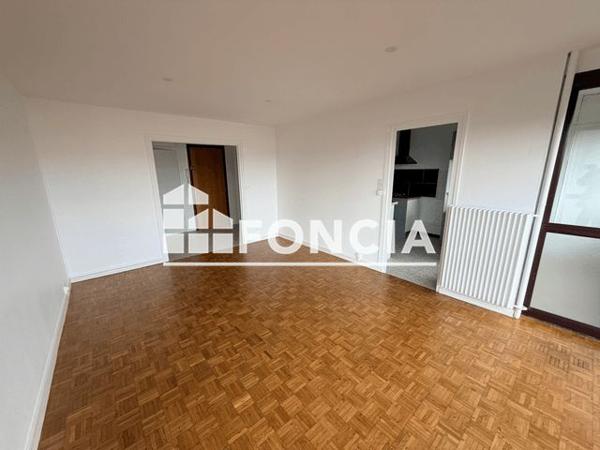 Location Appartement 3 pièces 68.3 m² - LA FEUILLETIERE TOUR 4 Villars 42390