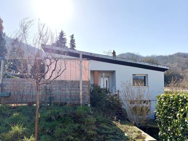 Tournon-sur-Rhône (07300) Maison familiale rénovée d’environ 110 m², 4 chambres, bureaux, garage double, terrain clos de 800 m² - Tourno