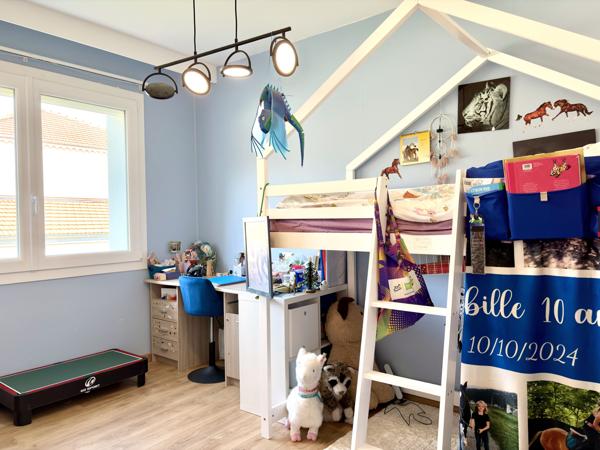 Tournon-sur-Rhône (07300) Maison familiale rénovée d’environ 110 m², 4 chambres, bureaux, garage double, terrain clos de 800 m² - Tourno