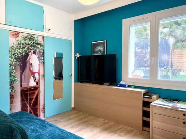 Tournon-sur-Rhône (07300) Maison familiale rénovée d’environ 110 m², 4 chambres, bureaux, garage double, terrain clos de 800 m² - Tourno