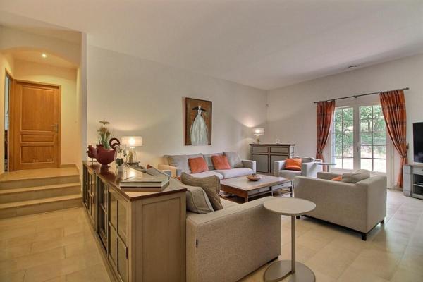 Villa Contemporaine L'Isle Sur La Sorgue 7 pièces 196 m² - 965 000 Euros