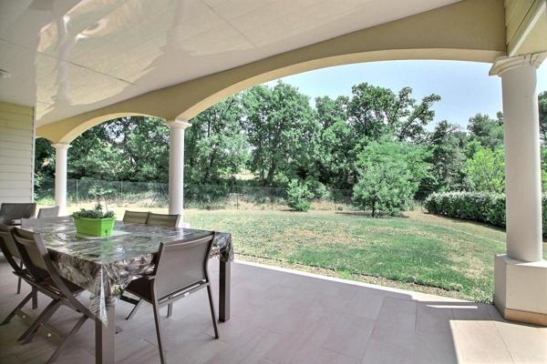 Villa Contemporaine L'Isle Sur La Sorgue 7 pièces 196 m² - 965 000 Euros