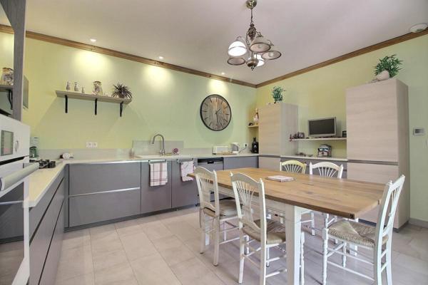Villa Contemporaine L'Isle Sur La Sorgue 7 pièces 196 m² - 965 000 Euros