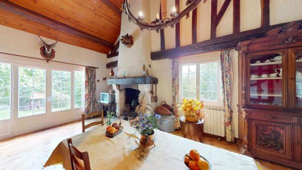 Maison  5 pièce(s) 141.14 m2