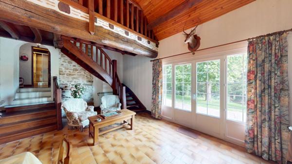 Maison  5 pièce(s) 141.14 m2