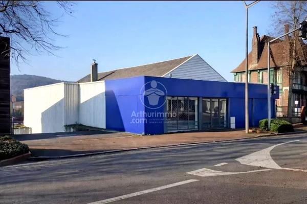 Vente                                                      Local commercial
                        
                     15 pièces                      890 m2                     à Déville-Lès-Rouen