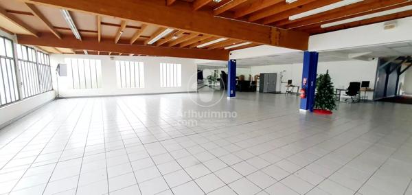 Vente                                                      Local commercial
                        
                     15 pièces                      890 m2                     à Déville-Lès-Rouen