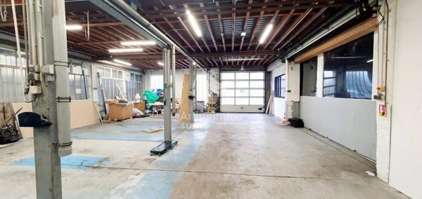Vente                                                      Local commercial
                        
                     15 pièces                      890 m2                     à Déville-Lès-Rouen