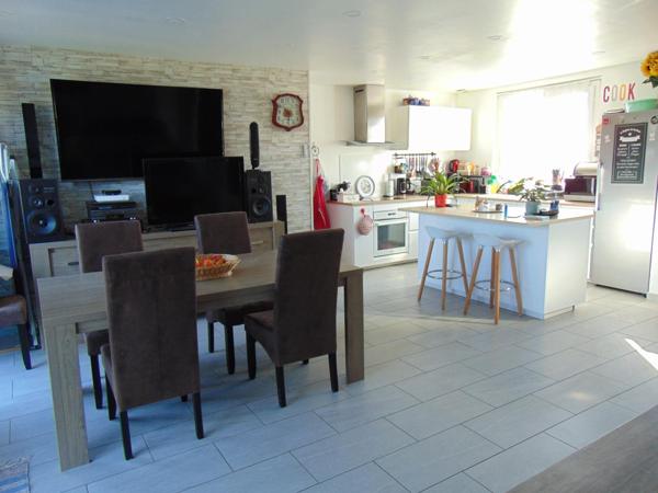 MAISON HABITABLE SUR LES 2 NIVEAUX