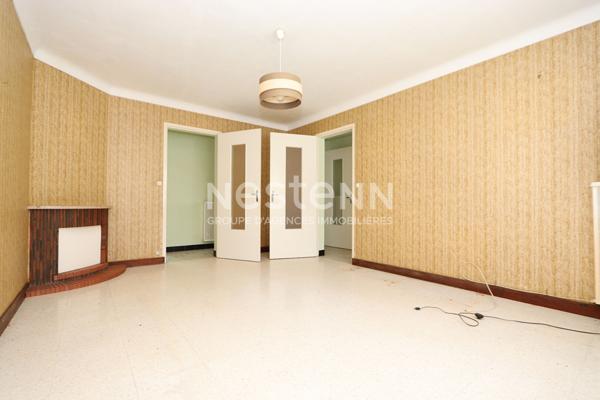 Maison de plain-pied de 88 m² habitables sur terrain de 1856 m² - Garage