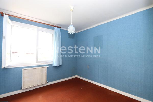 Maison de plain-pied de 88 m² habitables sur terrain de 1856 m² - Garage