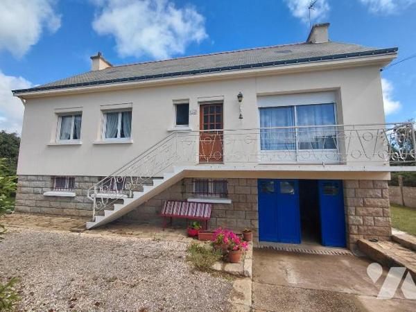 Maison 5 pièces à vendre avec terrain constructible de 4 475 m² - PONTIVY (56300) - Morbihan
...