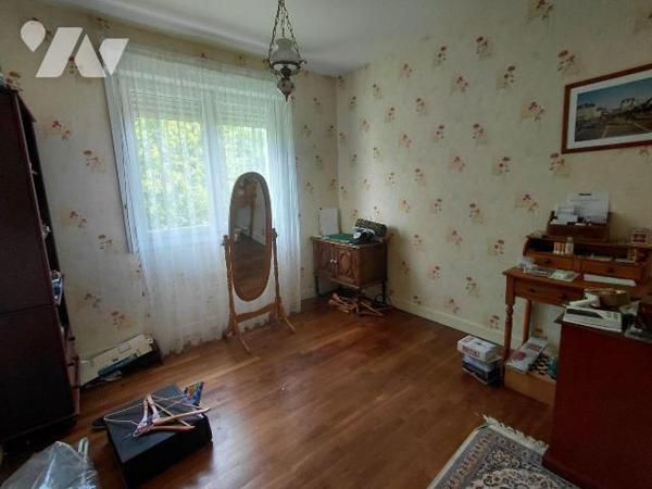 Maison 5 pièces à vendre avec terrain constructible de 4 475 m² - PONTIVY (56300) - Morbihan
...