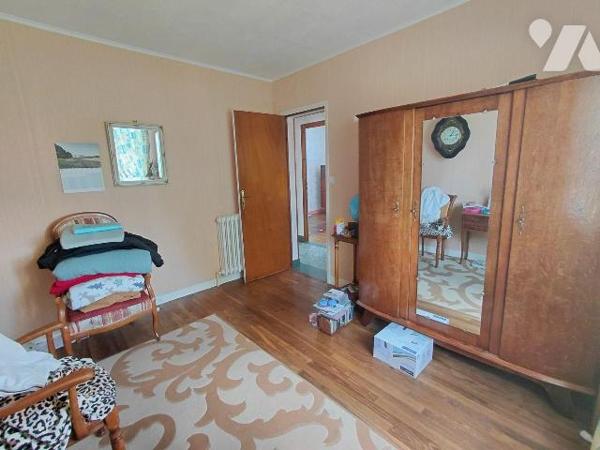 Maison 5 pièces à vendre avec terrain constructible de 4 475 m² - PONTIVY (56300) - Morbihan
...