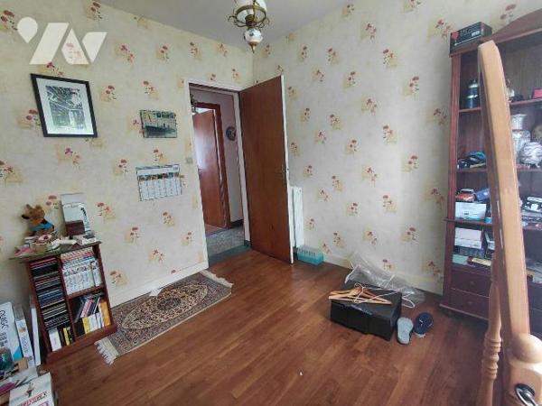 Maison 5 pièces à vendre avec terrain constructible de 4 475 m² - PONTIVY (56300) - Morbihan
...