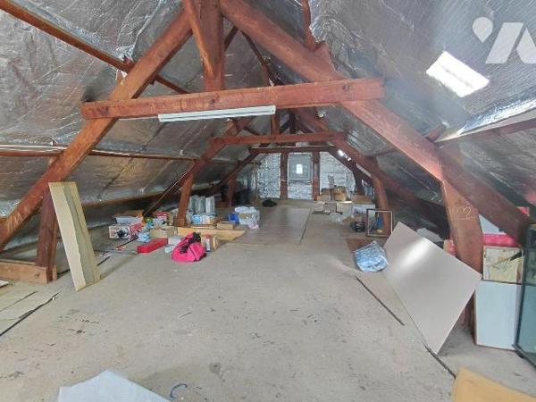 Maison 5 pièces à vendre avec terrain constructible de 4 475 m² - PONTIVY (56300) - Morbihan
...