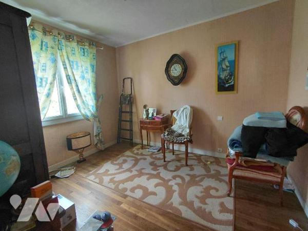 Maison 5 pièces à vendre avec terrain constructible de 4 475 m² - PONTIVY (56300) - Morbihan
...