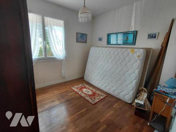 Maison 5 pièces à vendre avec terrain constructible de 4 475 m² - PONTIVY (56300) - Morbihan
...