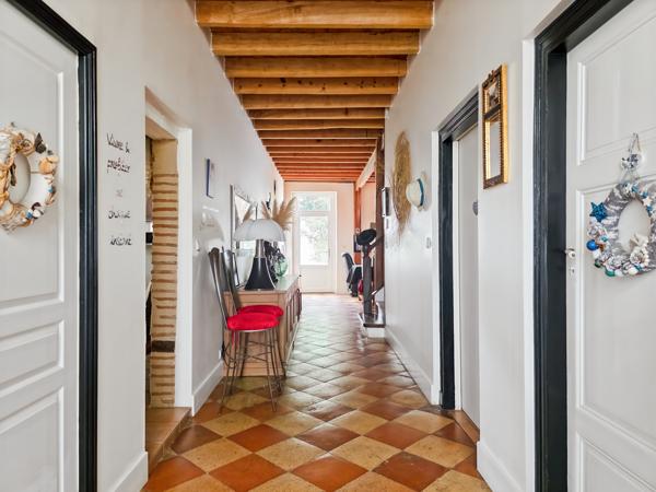 Maison 10 pièces - 300 m²