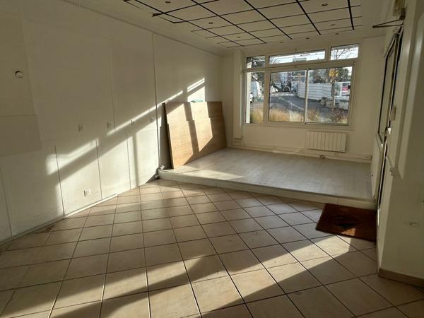 Local commercial L Hay Les Roses 32 m2