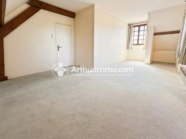 Vente                                                      Maison
                        
                     7 pièces                      180 m2                     à Étiolles