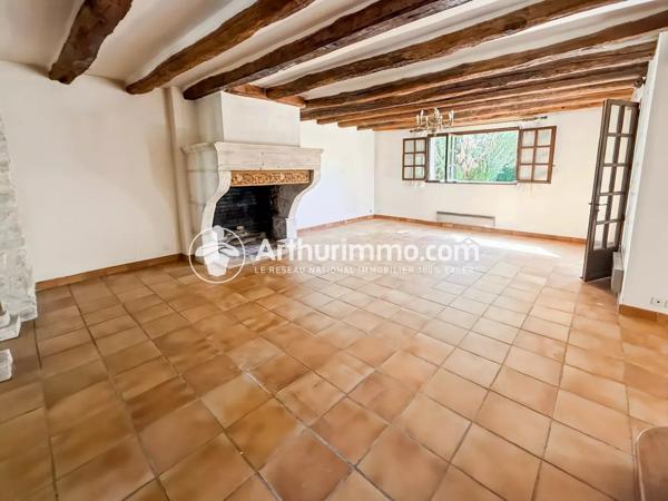 Vente                                                      Maison
                        
                     7 pièces                      180 m2                     à Étiolles