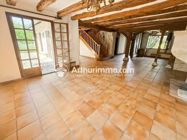 Vente                                                      Maison
                        
                     7 pièces                      180 m2                     à Étiolles