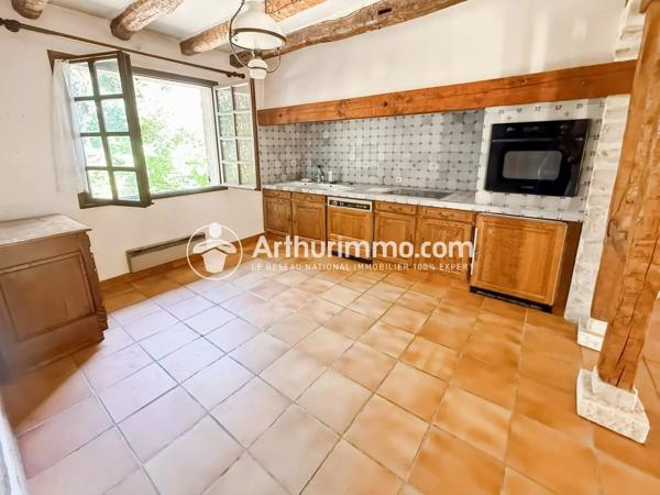 Vente                                                      Maison
                        
                     7 pièces                      180 m2                     à Étiolles