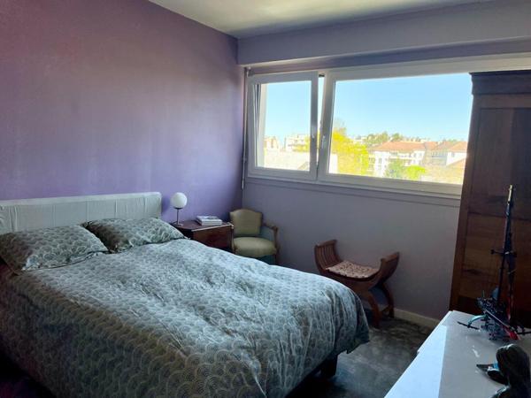 Appartement  de 111m², 3 chambres, balcon, 2 box et une cave