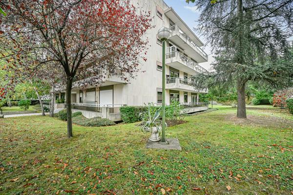 Appartement Nogent Sur Marne 4 pièce(s) 108.53 m2