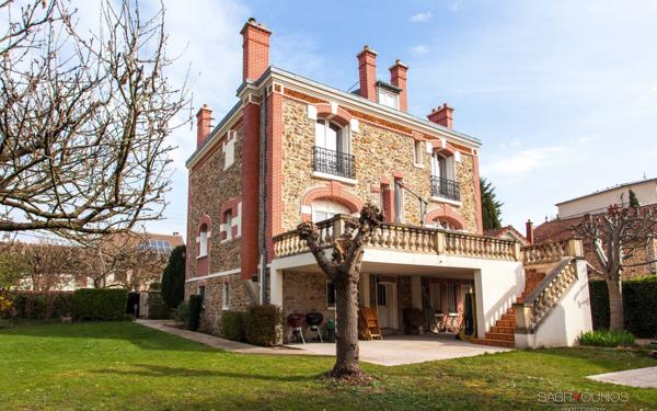Maison à vendre    8 pièces • 210 m2 Chelles