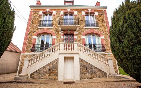 Maison à vendre    8 pièces • 210 m2 Chelles