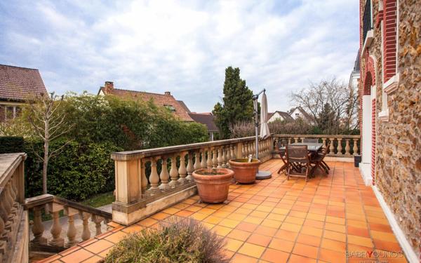 Maison à vendre    8 pièces • 210 m2 Chelles