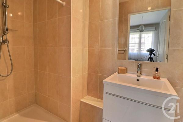 Appartement T2 à vendre  2 pièces - 48,89 m2 ST RAPHAEL - 83