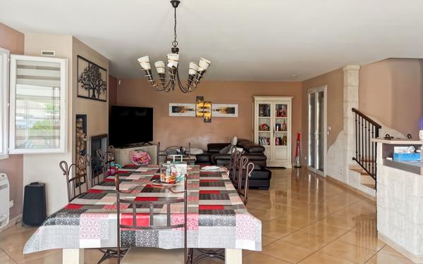 Maison à vendre    8 pièces •  Marseillan