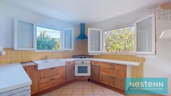 Istres proche centre ville et étang de l'olivier, Maison 5 pièce(s) 145 m2, 4 chambres, dont 3 au rez-de-chaussée