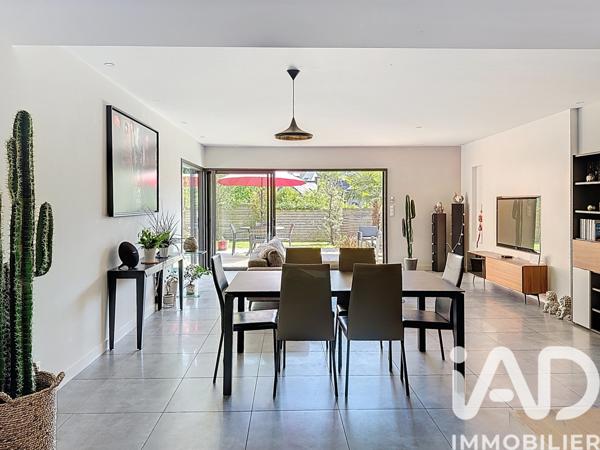 Maison à vendre 8 pièces 254 m² Vern-sur-Seiche