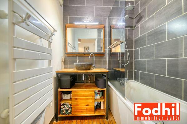 Appartement 3 pièces de 60 m ²- jardin de 30m²avec un parking et une cave.