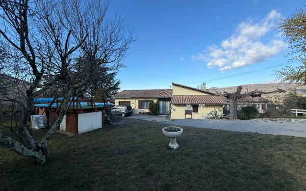 Maison à vendre    4 pièces •  Villeneuve-de-Berg