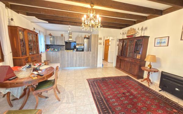 Maison à vendre    4 pièces •  Villeneuve-de-Berg