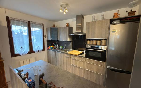 Maison à vendre    4 pièces •  Villeneuve-de-Berg